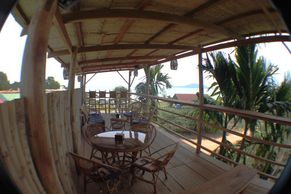Bed and Breakfast Kepmandou Lounge-Bar Экстерьер фото