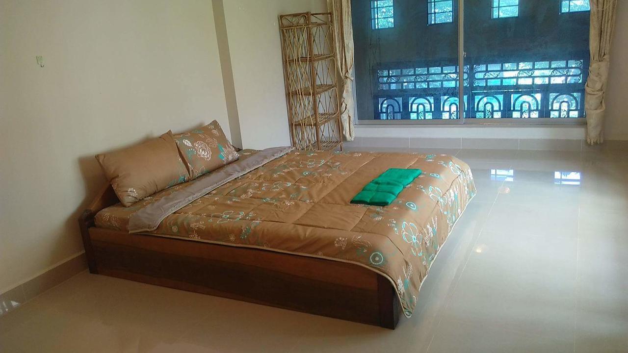 Bed and Breakfast Kepmandou Lounge-Bar Экстерьер фото
