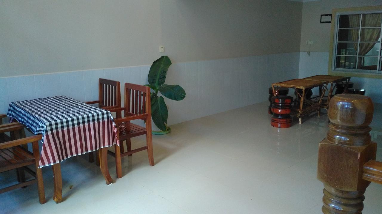 Bed and Breakfast Kepmandou Lounge-Bar Экстерьер фото